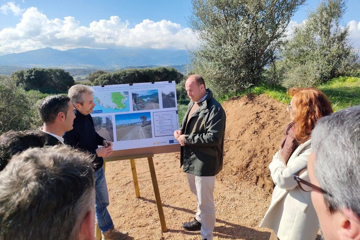 Oscar Curtido valora la relevancia de los trabajos, dentro de la actuación relativa al tramo de Facinas a Sotogrande, presupuestada en 1,38 millones